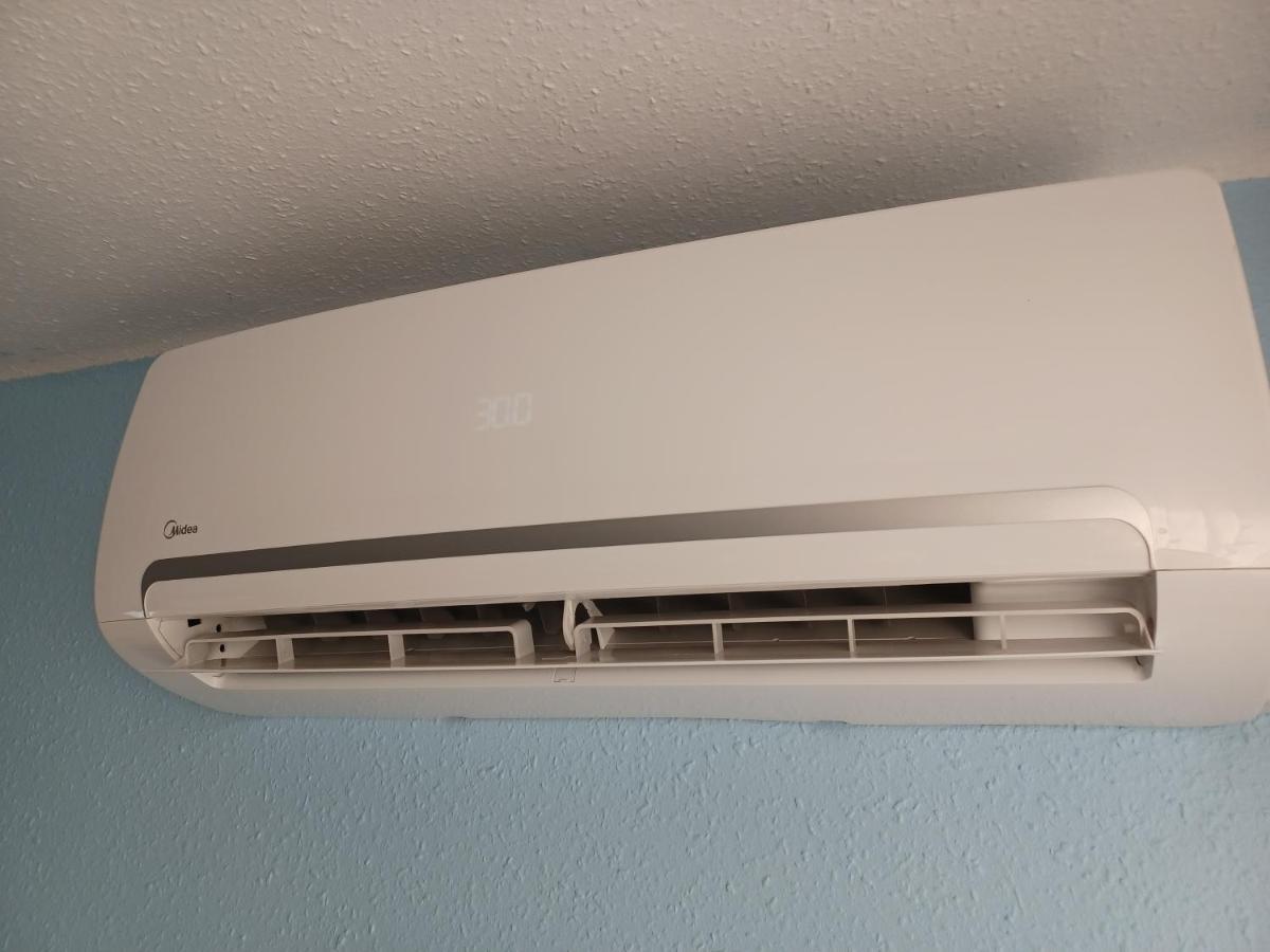 Eva Apartmanhaz Eger Zewnętrze zdjęcie