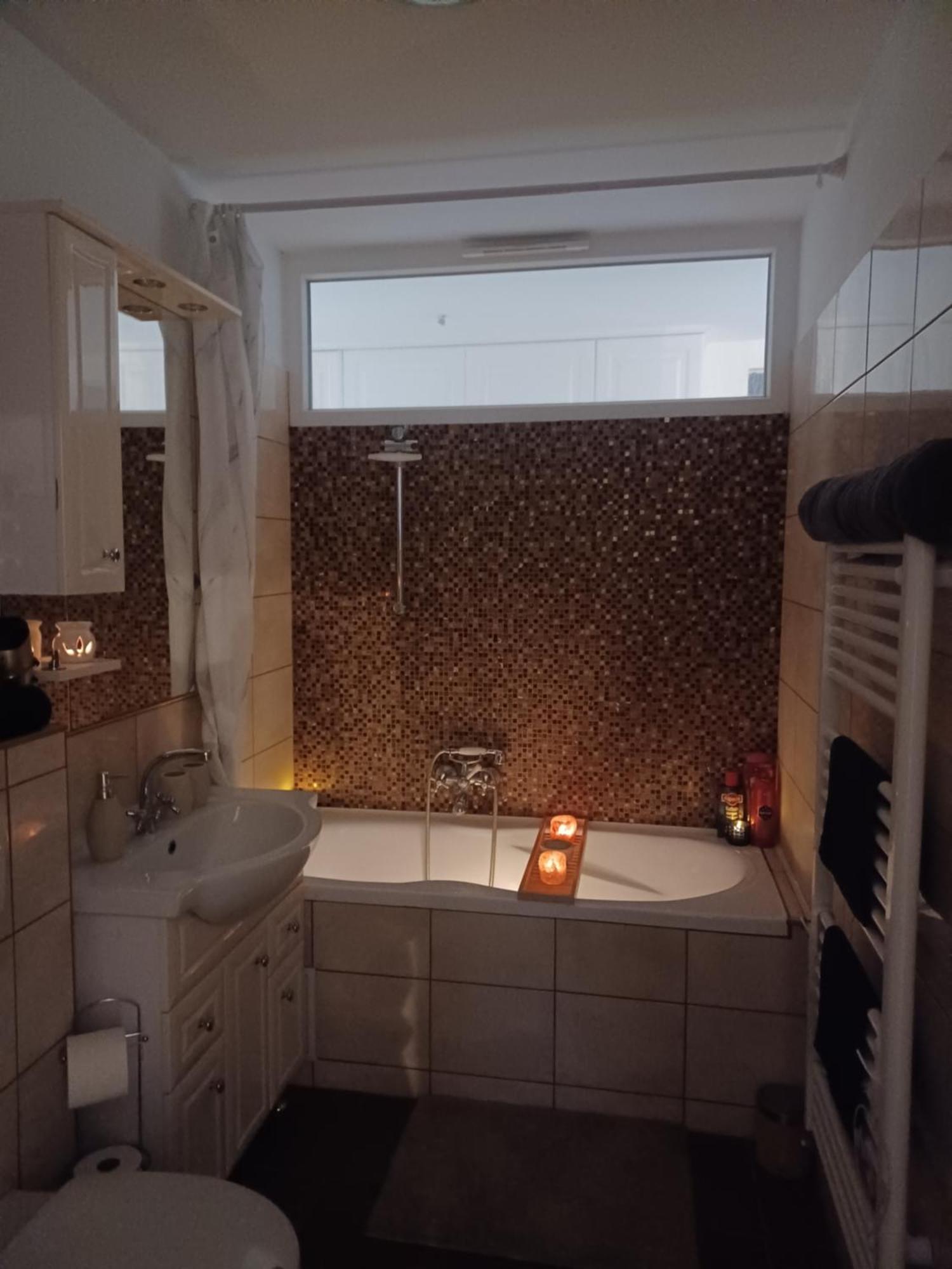 Eva Apartmanhaz Eger Zewnętrze zdjęcie
